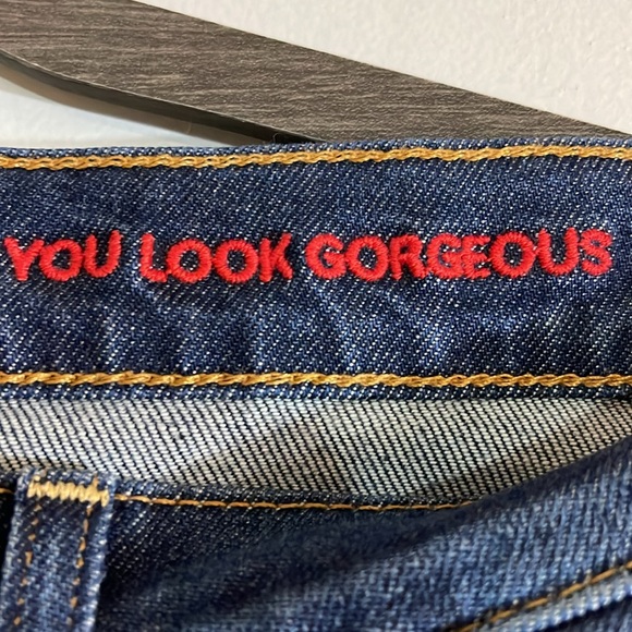 Alice + Olivia Gorgeous High-Rise Wide-Leg Jeans with exaggerated hem - Picture 5 of 9